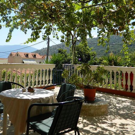 Logara'S Apartments Agia Efimia Buitenkant foto